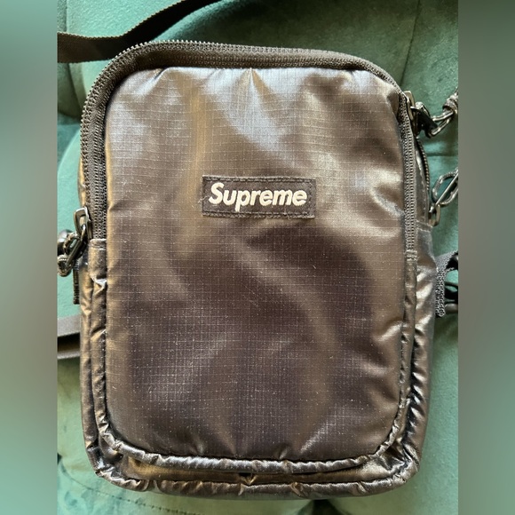 Black Supreme Side Bag - Picture 5 of 7